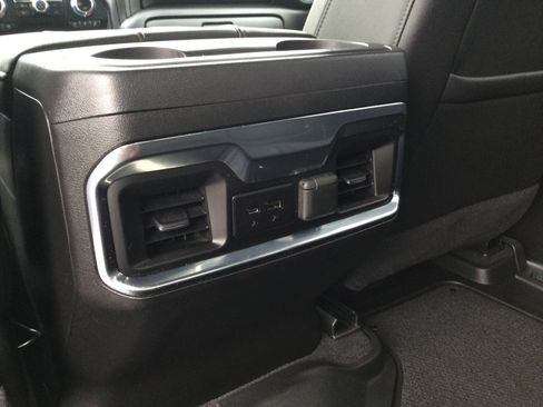 Used 2022 GMC Sierra 3500 AT4 w/ AT4 Preferred Package AWD/4WD image 18