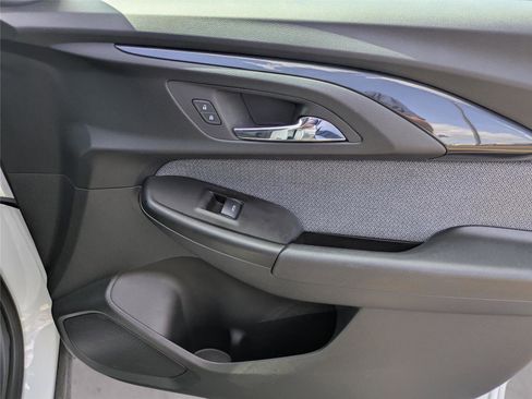 Used 2023 Chevrolet TrailBlazer LT w/ Convenience Package image 18