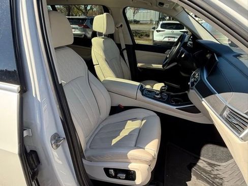 Used 2022 BMW X7 xDrive40i w/ Executive Package image 12