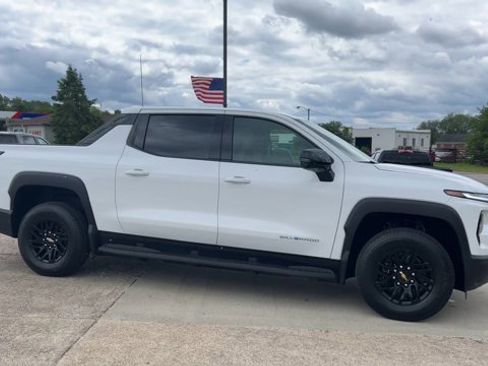 New 2025 Chevrolet Silverado EV LT image 2