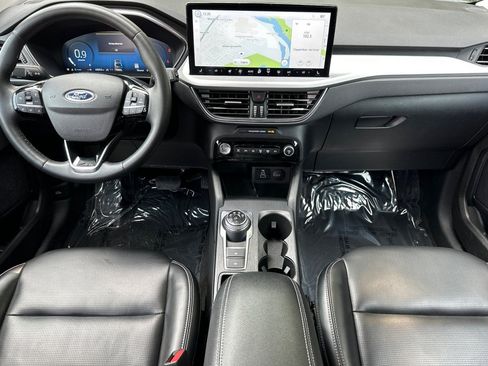 Used 2024 Ford Escape Platinum AWD/4WD image 15