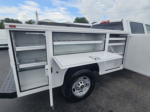 Used 2018 Chevrolet Silverado 2500 W/T w/ WT Convenience Package AWD/4WD image 12