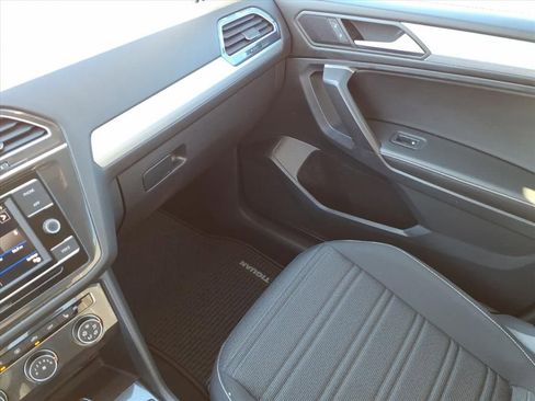 Used 2022 Volkswagen Tiguan S image 30