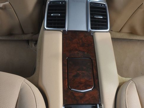 Used 2013 Porsche Panamera 4S image 36