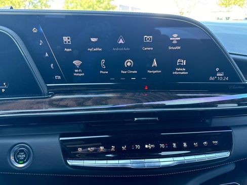 Used 2023 Cadillac Escalade Sport Platinum w/ LPO, ONYX Package AWD/4WD image 11