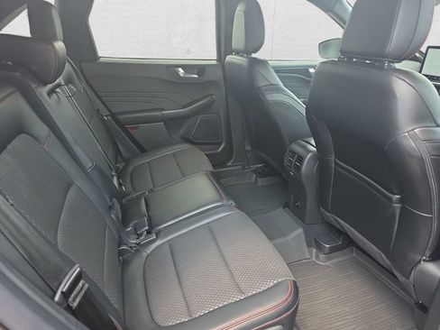 Used 2024 Ford Escape ST-Line w/ Tech Pack #1 AWD/4WD image 11