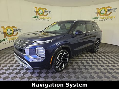 Used 2024 Mitsubishi Outlander SEL AWD/4WD image 3