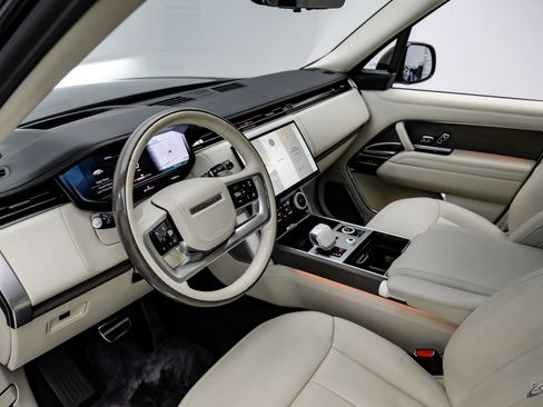 Used 2023 Land Rover Range Rover SV AWD/4WD image 3