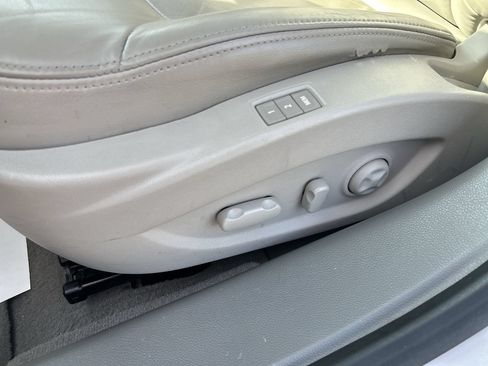 Used 2013 Buick LaCrosse Leather FWD image 22