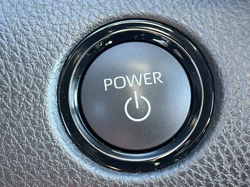 Used 2025 Toyota Camry SE w/ Multimedia Upgrade Package image 17