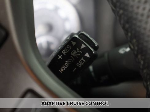 Used 2021 Toyota Tacoma TRD Off-Road AWD/4WD image 3