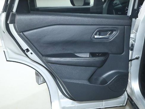 Certified 2025 Nissan Rogue SV AWD/4WD image 13