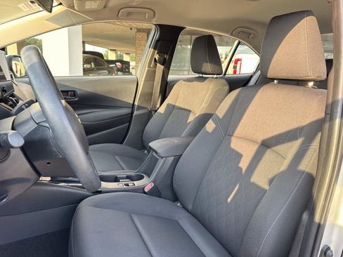 Used 2024 Toyota Corolla LE image 32