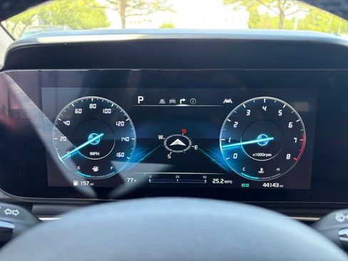 Used 2024 Kia Carnival SX FWD image 7