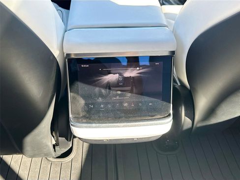 Used 2022 Tesla Model S Plaid image 25