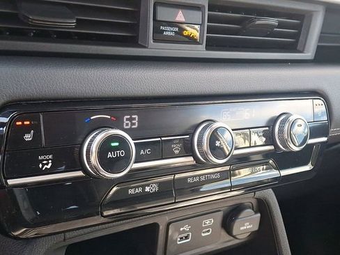 Used 2025 Honda Pilot EX-L image 17