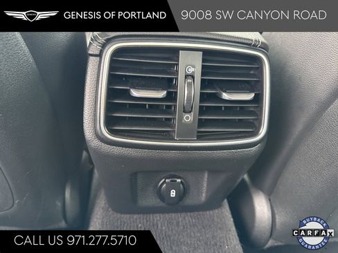 Used 2023 Genesis G70 2.0T image 34