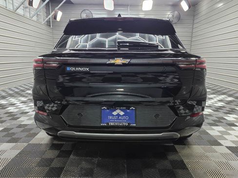Used 2025 Chevrolet Equinox EV LT w/ Convenience Package FWD image 7