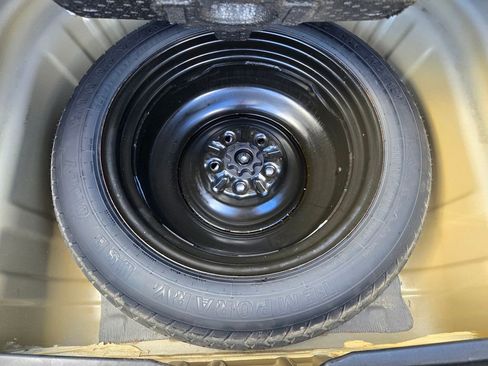 Used 2015 Toyota Camry SE image 20