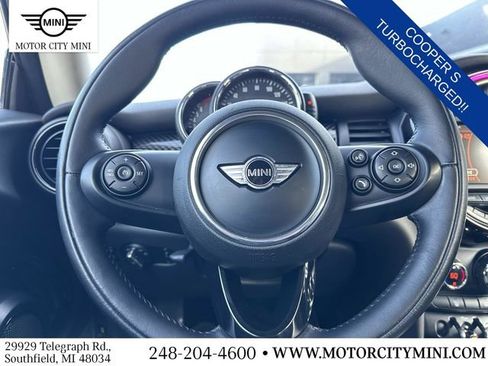 Used 2017 MINI Cooper S image 22