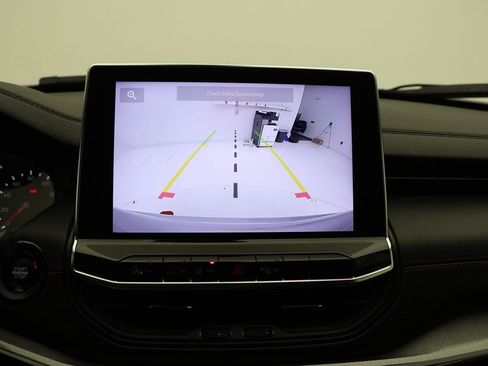 Used 2024 Jeep Compass Trailhawk image 23