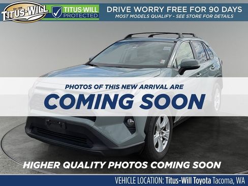 Used 2019 Toyota RAV4 XLE w/ Convenience Package FWD image 2
