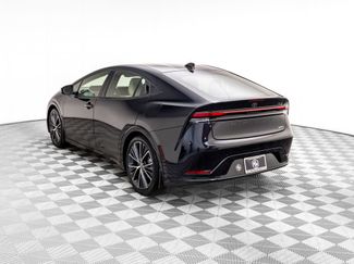 Used 2024 Toyota Prius XLE video 3