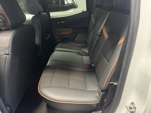 Used 2024 GMC Canyon AT4 w/ Technology Package image 11