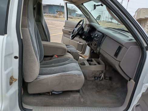 Used 2004 Dodge Dakota 2WD Club Cab w/ Hd Service Group image 14