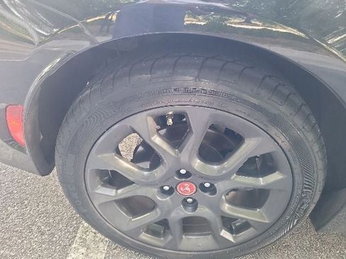 Used 2018 FIAT 124 Spider Abarth RWD image 10