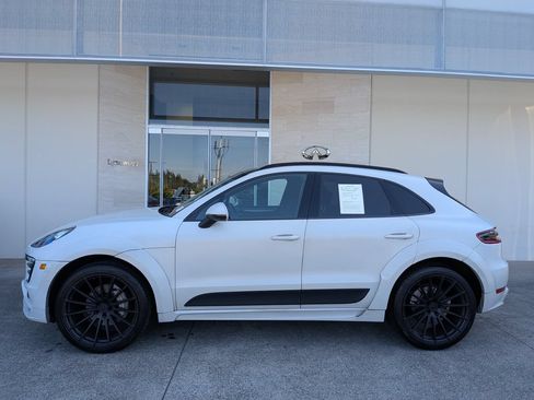 Used 2016 Porsche Macan S AWD/4WD image 3
