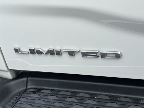 Used 2022 RAM 3500 Limited AWD/4WD image 11