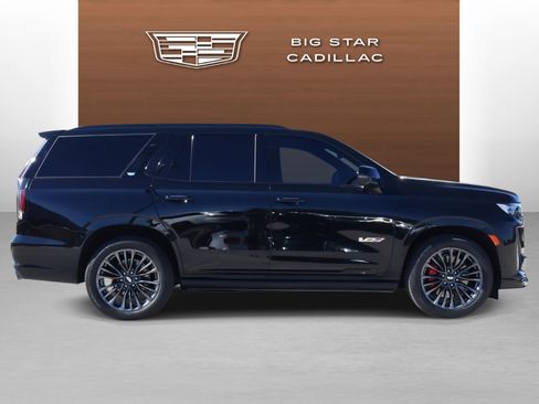 Used 2023 Cadillac Escalade V w/ LPO, ONYX Package image 6