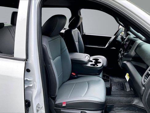 New 2026 RAM 3500 Tradesman w/ Chrome Appearance Group A AWD/4WD image 8