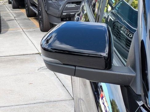 Certified 2025 Ford Explorer ST-Line AWD/4WD image 10