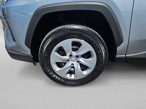 Used 2024 Toyota RAV4 LE FWD image 19