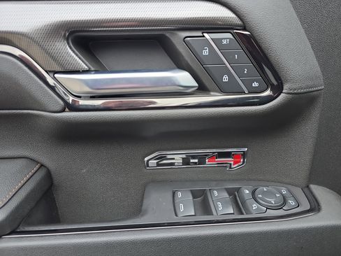 Used 2024 GMC Sierra 1500 AT4 w/ Technology Package image 20