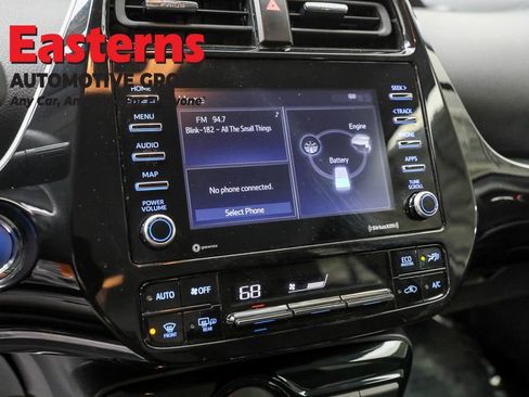 Used 2022 Toyota Prius LE image 18