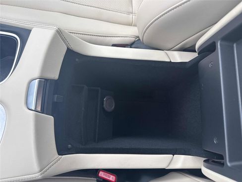 Certified 2025 INFINITI QX60 Luxe image 21