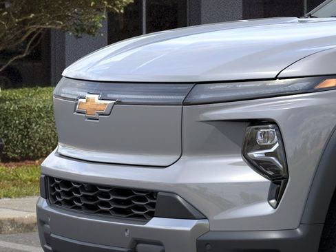 New 2026 Chevrolet Silverado EV LT AWD/4WD image 13