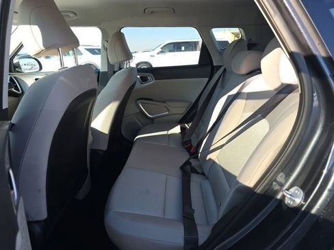 Used 2025 Kia Soul LX FWD image 9