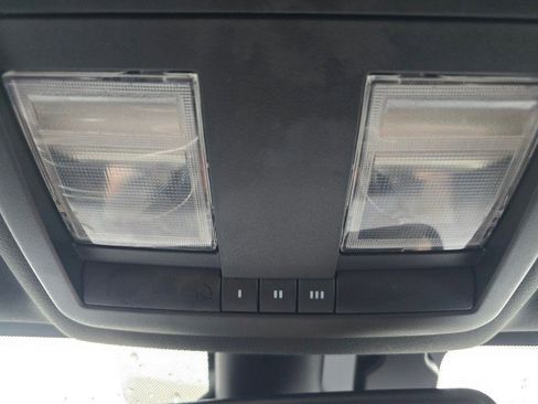 Used 2015 Dodge Challenger R/T Plus image 33