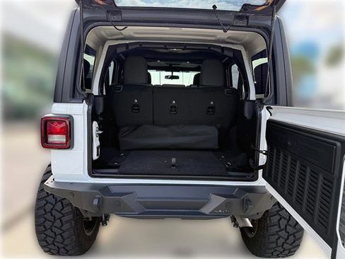Used 2025 Jeep Wrangler Unlimited Sport AWD/4WD image 8