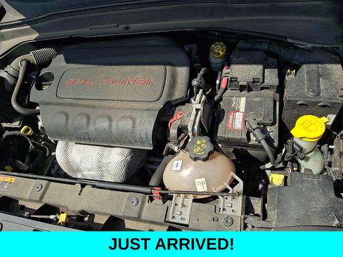 Used 2017 Jeep Renegade Altitude AWD/4WD image 27