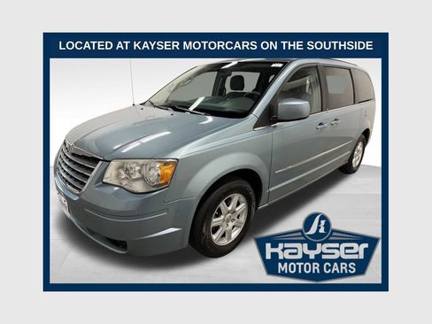 Used 2010 Chrysler Town & Country Touring FWD image 1