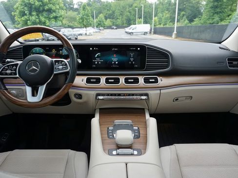 Certified 2023 Mercedes-Benz GLS 450 4MATIC image 17