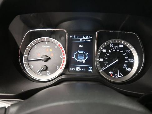 Used 2016 Nissan Titan PRO-4X w/ Pro-4x Convenience Package AWD/4WD image 18