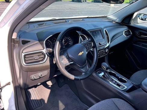Used 2023 Chevrolet Equinox LT AWD/4WD image 8