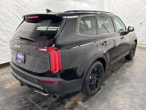 Certified 2022 Kia Telluride EX w/ EX Premium Package AWD/4WD image 3