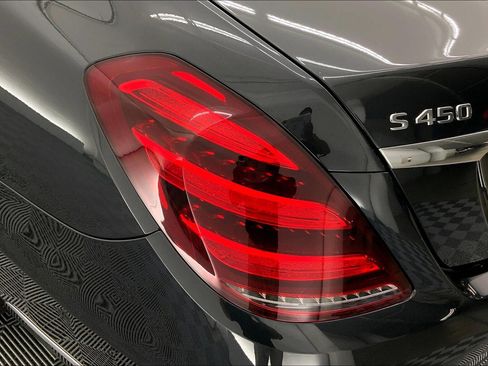 Used 2019 Mercedes-Benz S 450 Sedan image 27